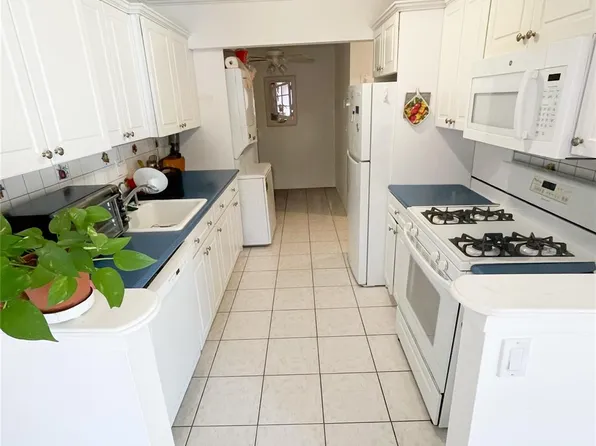 5 Church Lane #K, Valley Cottage, NY 10989