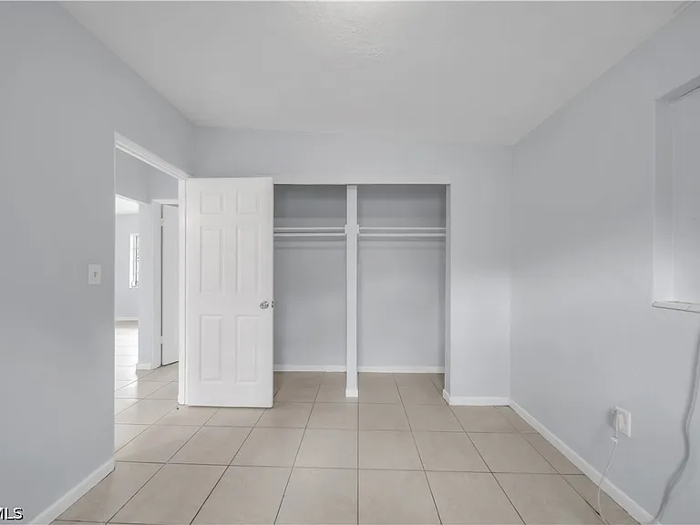 1527 Gardenia Ave — Photo 19