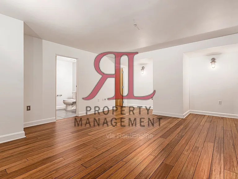 106 N High St #101 — Photo 16