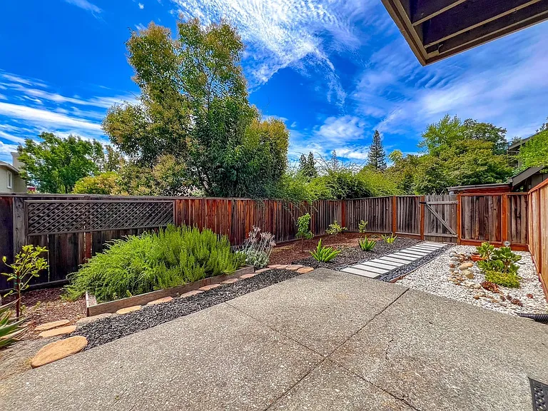 937 Hunt Ave — Photo 26