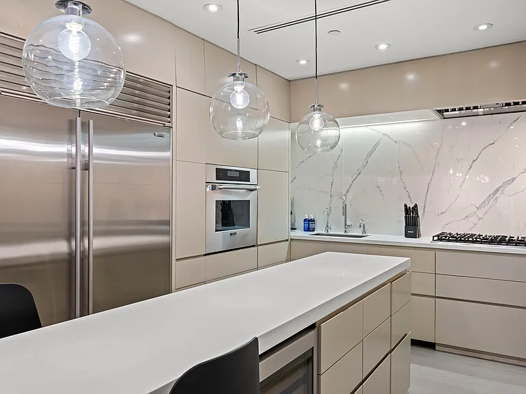 5 E 13th St #2 — Photo 8