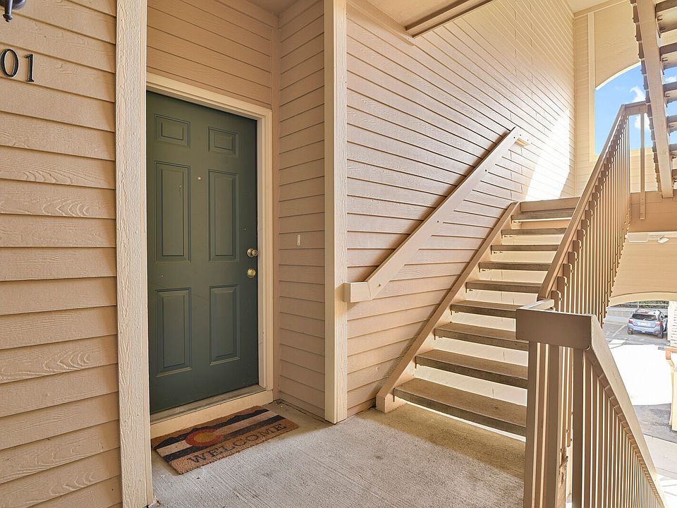 Unit entrance/2nd floor