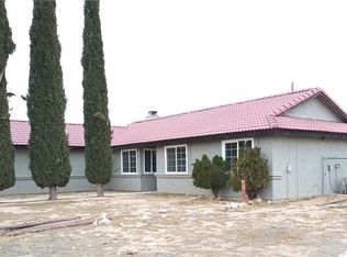 7251 Maricopa Rd, Phelan, CA 92371