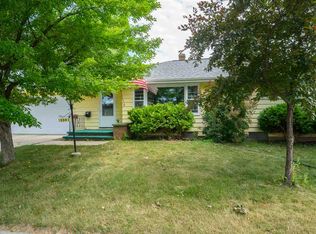 1302 W Brewster St, Appleton, WI 54914