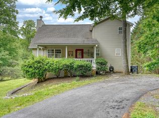 6744 Wood Lake Cir, Young Harris, GA 30582