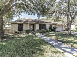 201 Westchester Dr, Victoria, TX 77904