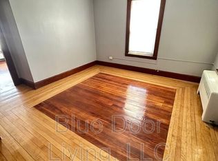 561 Silver St APT 3, Manchester, NH 03103