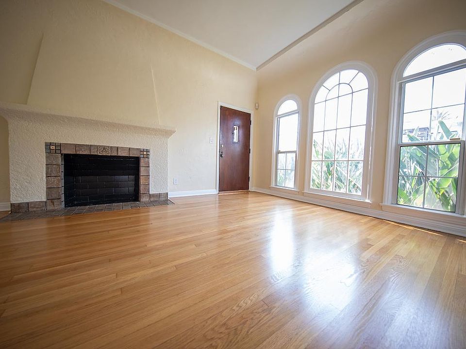 1st image of 838 N Curson Ave