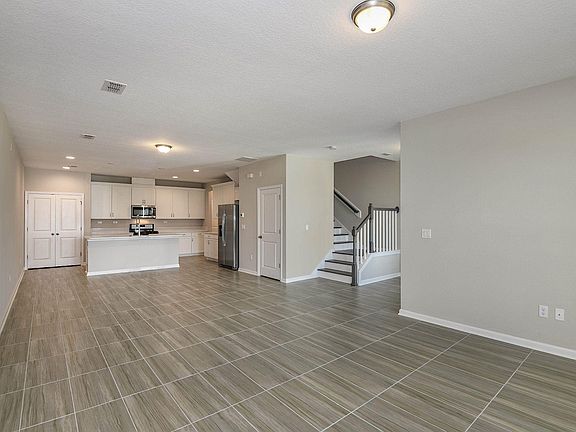 4th image of 104 Sapphire Ln