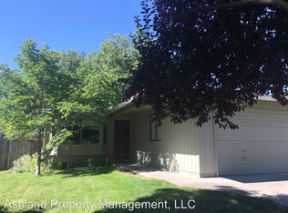 204 Jacob Cir, Talent, OR 97540