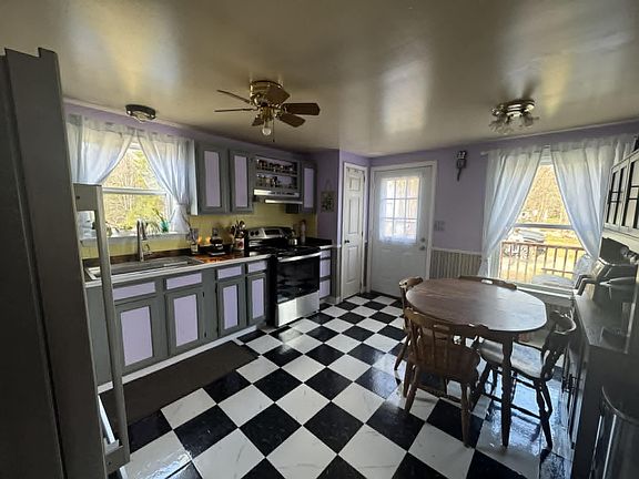 2nd image of 20 Damon Road