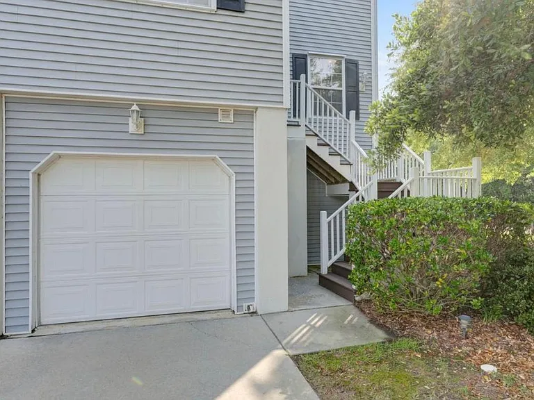 1100 Saint Pauls Parrish Ln — Photo 7