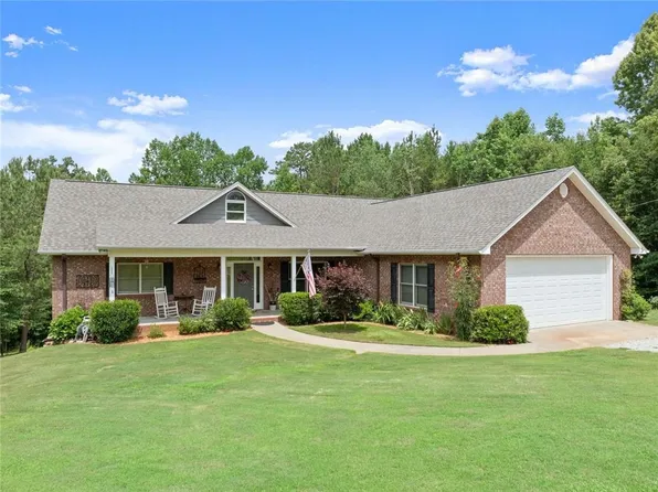 1020 Easy St, Toccoa, GA 30577