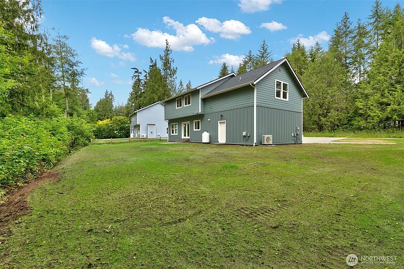 2nd image of 36651 Tamarack Drive NE