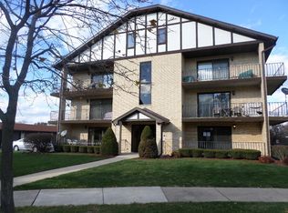 17940 Royal Oak Ct APT 1E, Tinley Park, IL 60477