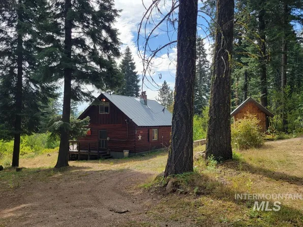 1208 Fox Rd, Cascade, ID 83611