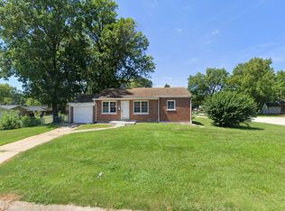9301 Nelan Dr, Saint Louis, MO 63137