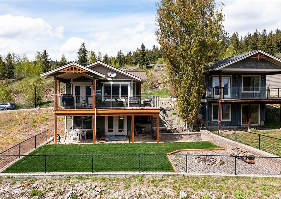 2633 Squilax Anglemont Rd Columbia Shuswap, BC, V0E1M4 Apartments for