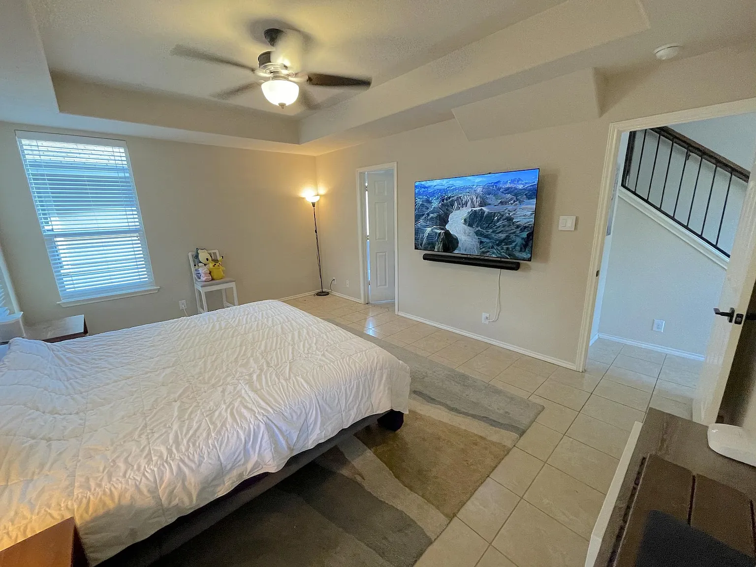 5 bed, 2.5 bath, 2416 sqft, $2,450 — Photo 4