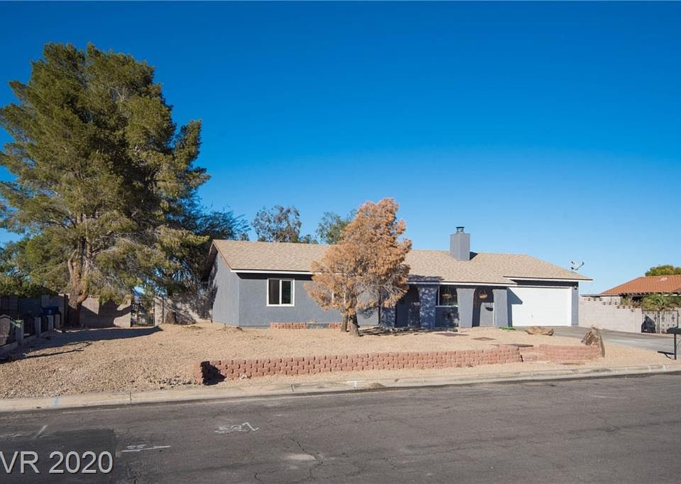 1st image of 260 W Cypress Dr