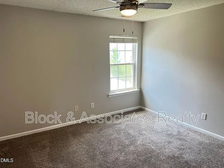 5013 Marathon Ln — Photo 46