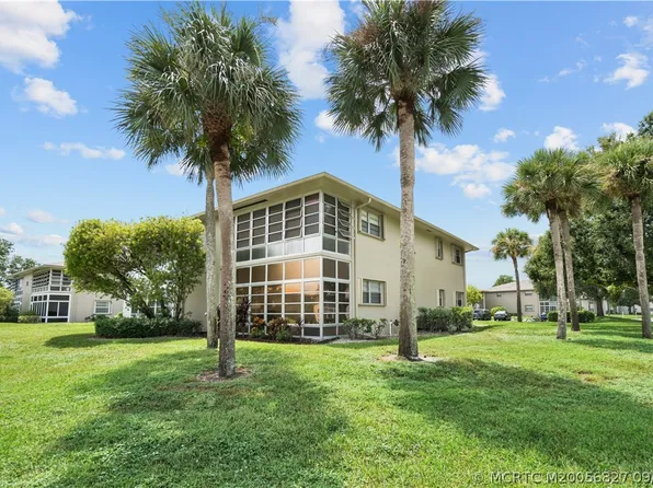 21 Lake Vista Trl APT 107, Port Saint Lucie, FL 34952