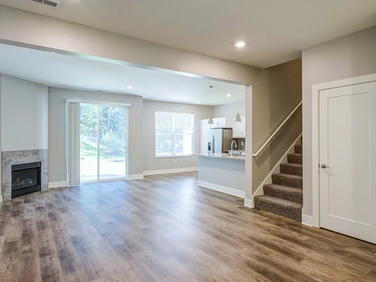 Evergreen Townhomes — Photo 7