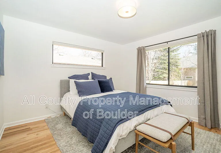 1330 Cedar Ave — Photo 11