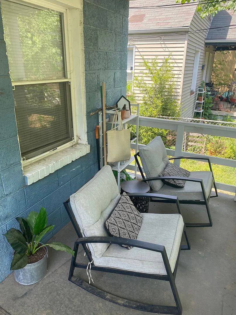 Cute bungalow in Byrd Park with large fenced yard — Photo 4