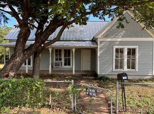 811 W 8th St, Cisco, TX 76437