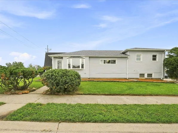 8228 Kennedy Ave, Highland, IN 46322