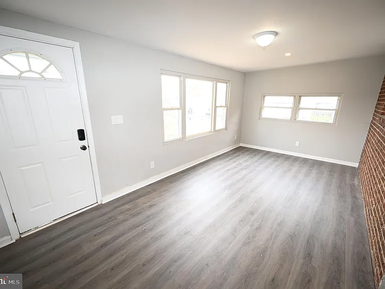 2952 Sollers Point Rd #B — Photo 31