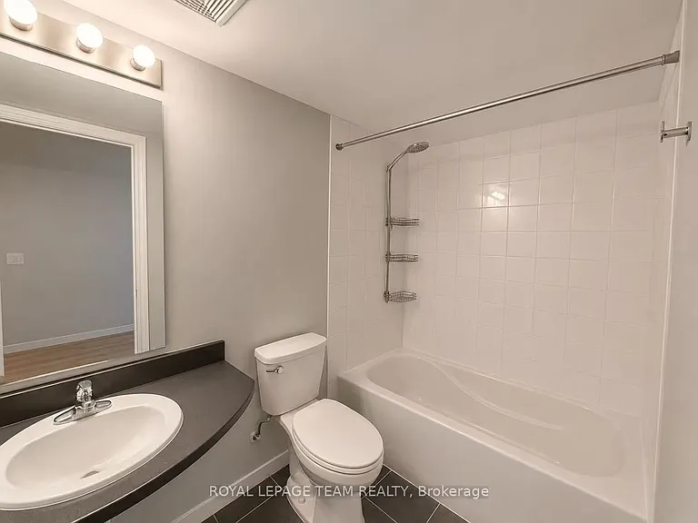 234 Rideau St #1007 — Photo 12