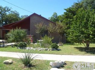 504 S Spring St, Lampasas, TX 76550