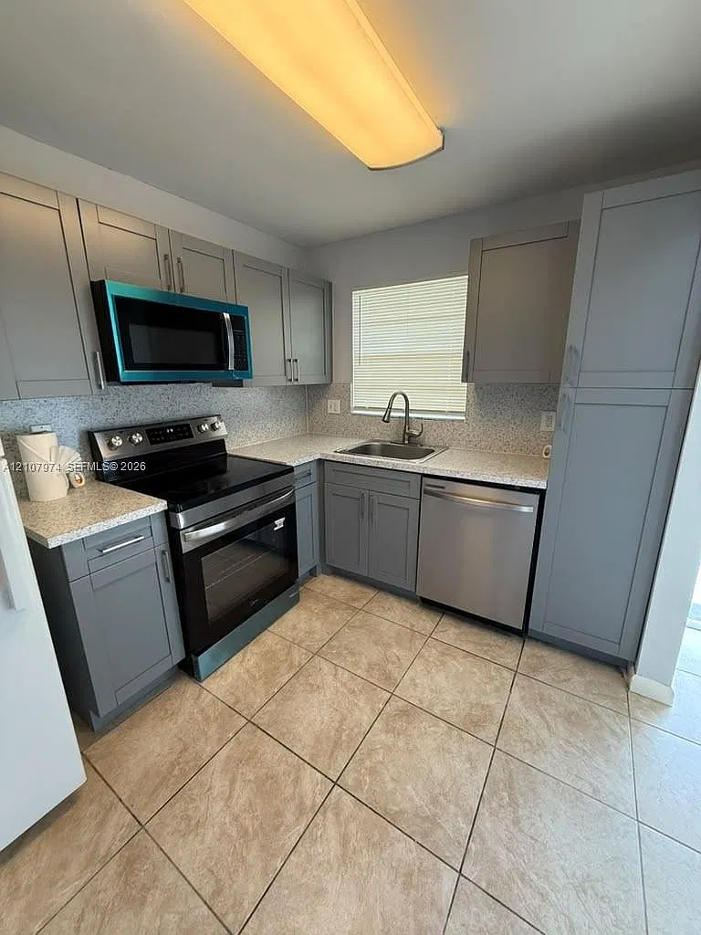 Applegreen Condo Apts 1 — Photo 1