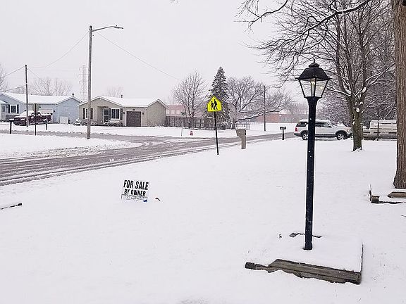 Street toward Morton School