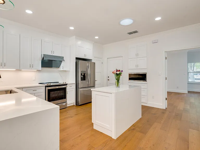 4601 Eilers Ave — Photo 4