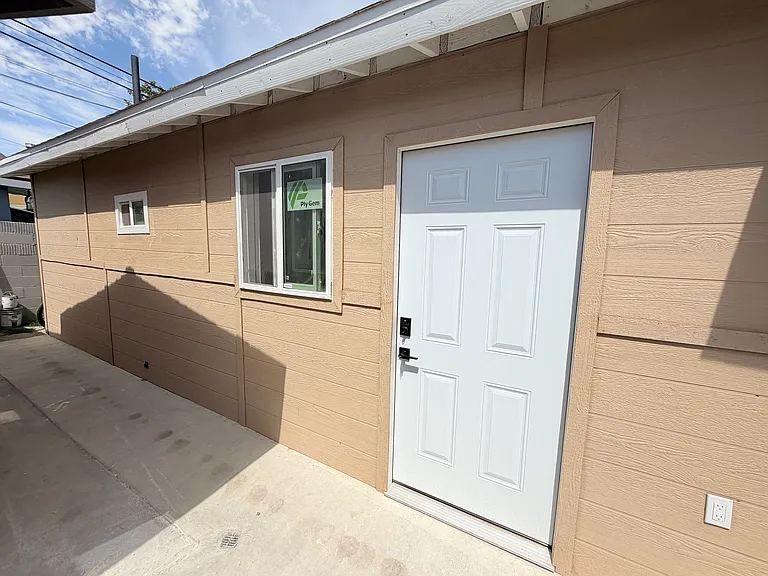 2513 W Occidental St #4 — Photo 1