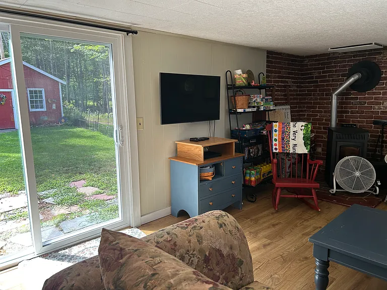 184 Browns Pasture Rd — Photo 8
