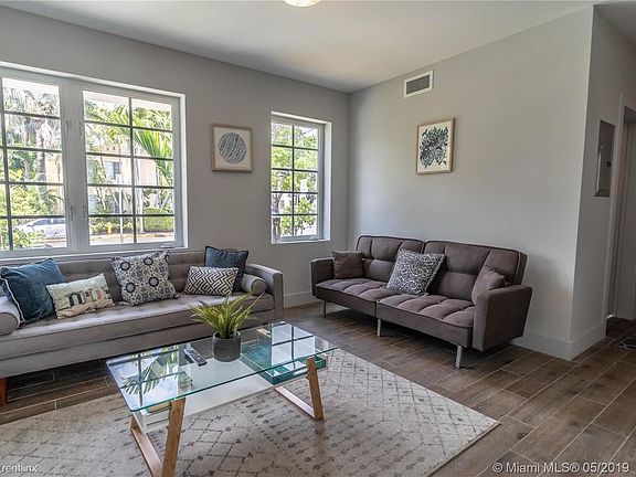 1567 Meridian Avenue 4
