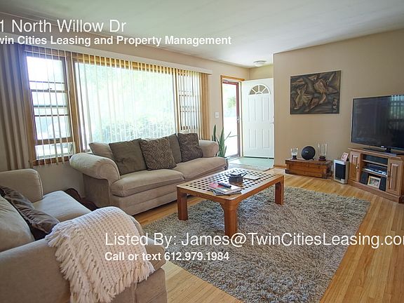 4th image of 51 Willow Dr N