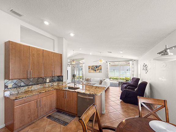 5th image of 5320 Glenville Drive