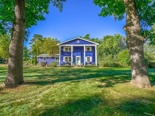 468 Quinmore Ave N, Lakeland, MN 55043