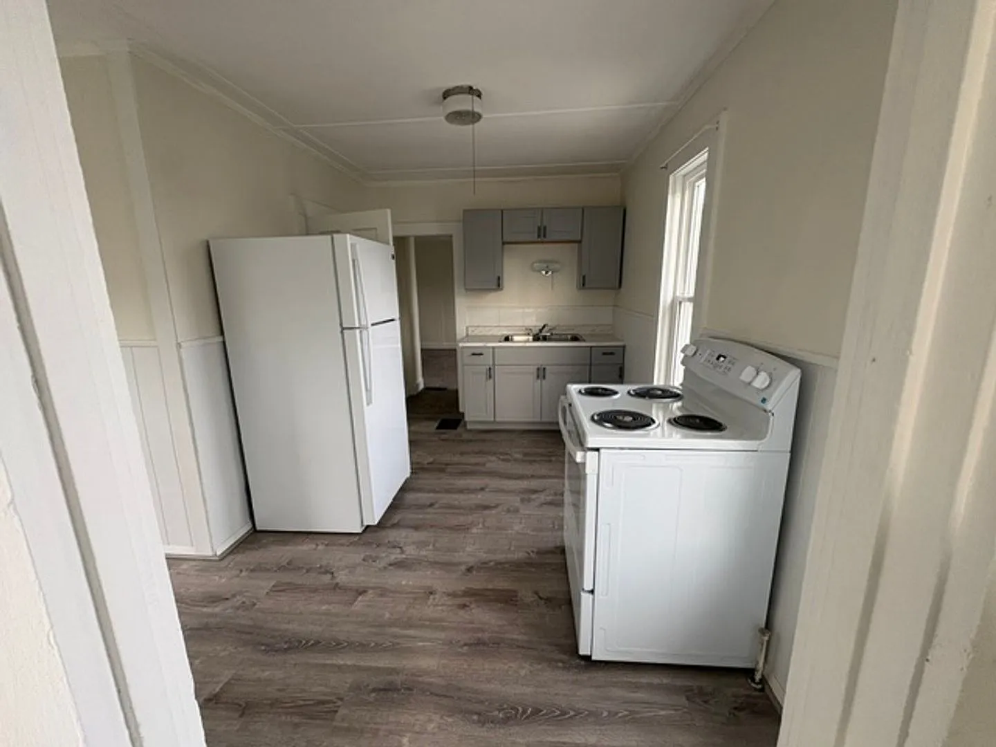 1 Bedroom Apartment Keene NH — Photo 2