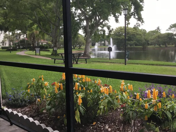2105 Lavers Cir APT 102, Delray Beach, FL 33444