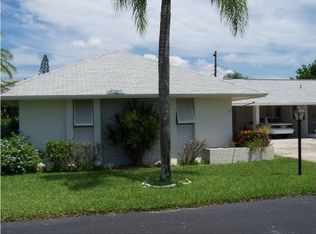 313 Maycrest Rd, Lehigh Acres, FL 33936