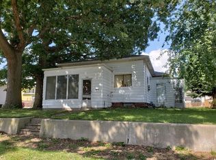 208 Spring St, Streator, IL 61364