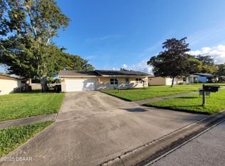 786 Little Pine Dr, South Daytona, FL 32119