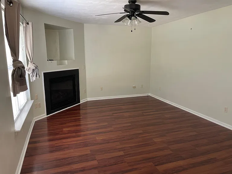 1517 Eagleton Ln — Photo 5