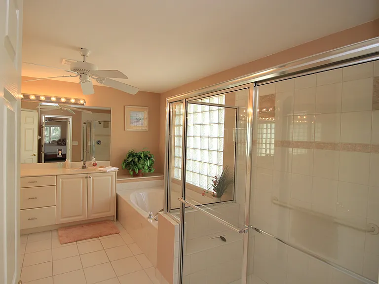 2322 Butterfly Palm Dr — Photo 14